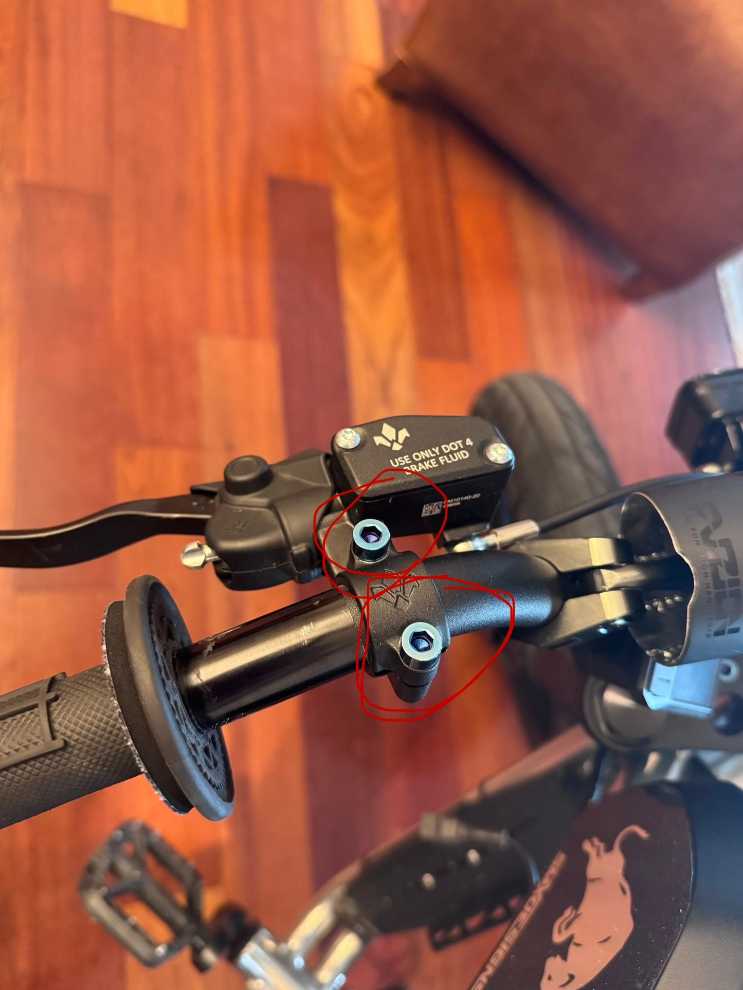 Titanium handle bar bolts